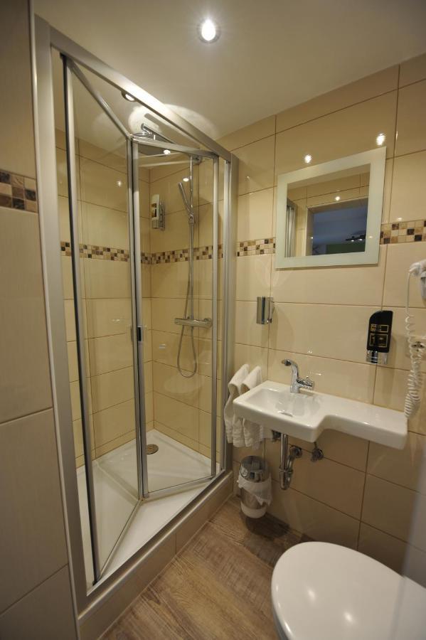 Hotel-Restaurant Ehses Цельтінґен-Рахтіґ Екстер'єр фото